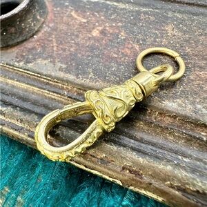 Gorgeous Vintage Victorian gold  Swivel clasp